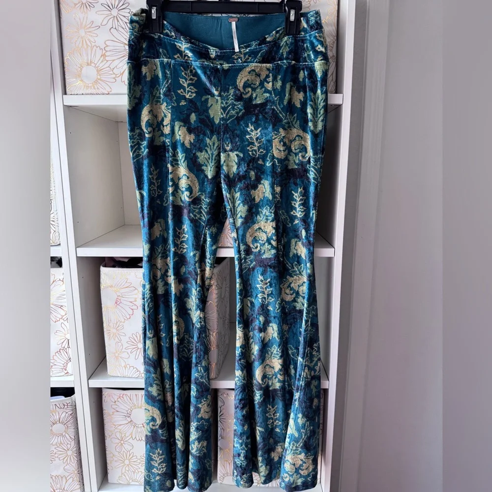 Free People Floral Stretch Pants in Emerald Green and Gold - Picture 1 of 3